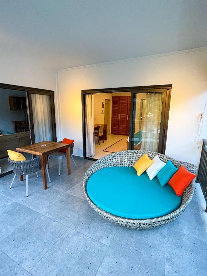 Nautilus Apartments Anse Royale Eksteriør bilde